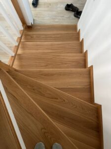 Schody Debowe Biala Podstopnica Cokolik Debowy 14 17 tys brutto 768x1024